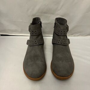 American Eagle Outfitters Gray Ankle Boots with Cutout Straps and Zipper Closure
